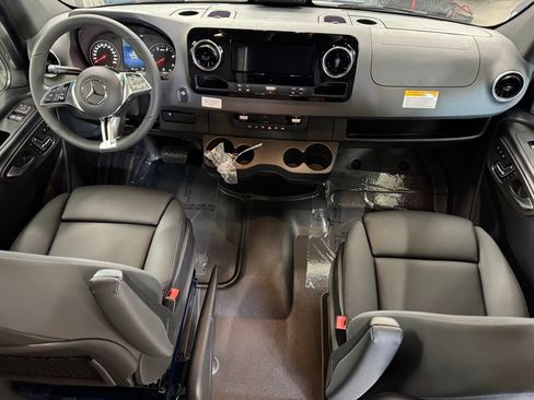 New 2026 Mercedes-Benz Sprinter 2500 image 16
