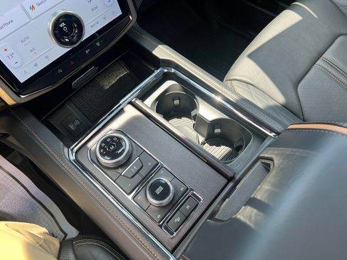 Certified 2023 Ford Expedition Platinum AWD/4WD image 31