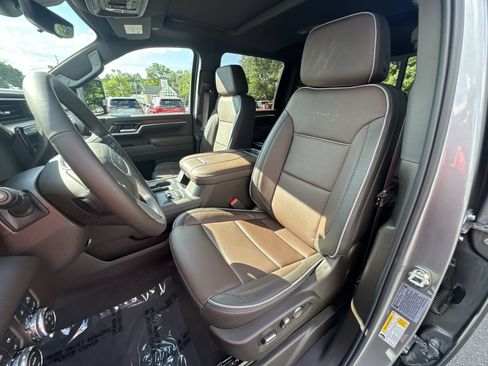 New 2026 GMC Sierra 3500 Denali w/ Denali Reserve Package AWD/4WD image 13