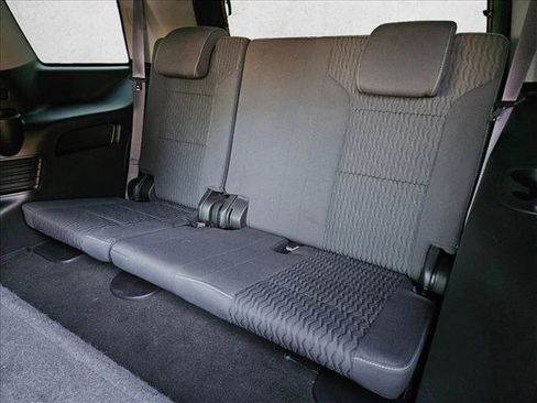 Used 2017 GMC Yukon SLE w/ SLE Value Package image 18