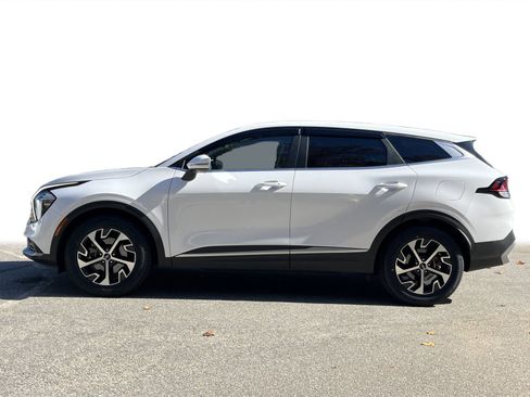 Certified 2023 Kia Sportage EX image 22