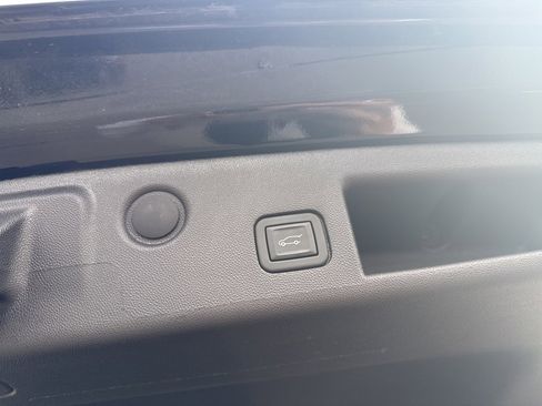 Used 2024 Chevrolet Equinox LT image 31