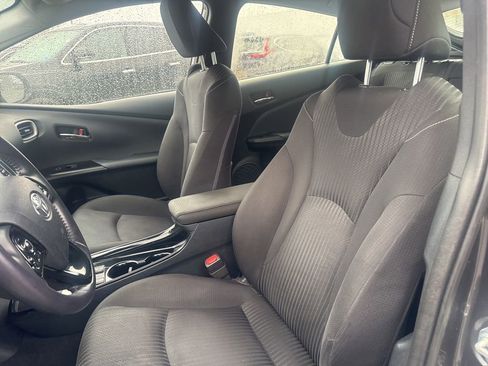 Used 2020 Toyota Prius Prime LE image 15