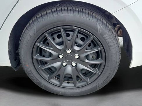 Used 2023 Nissan Sentra S FWD image 11