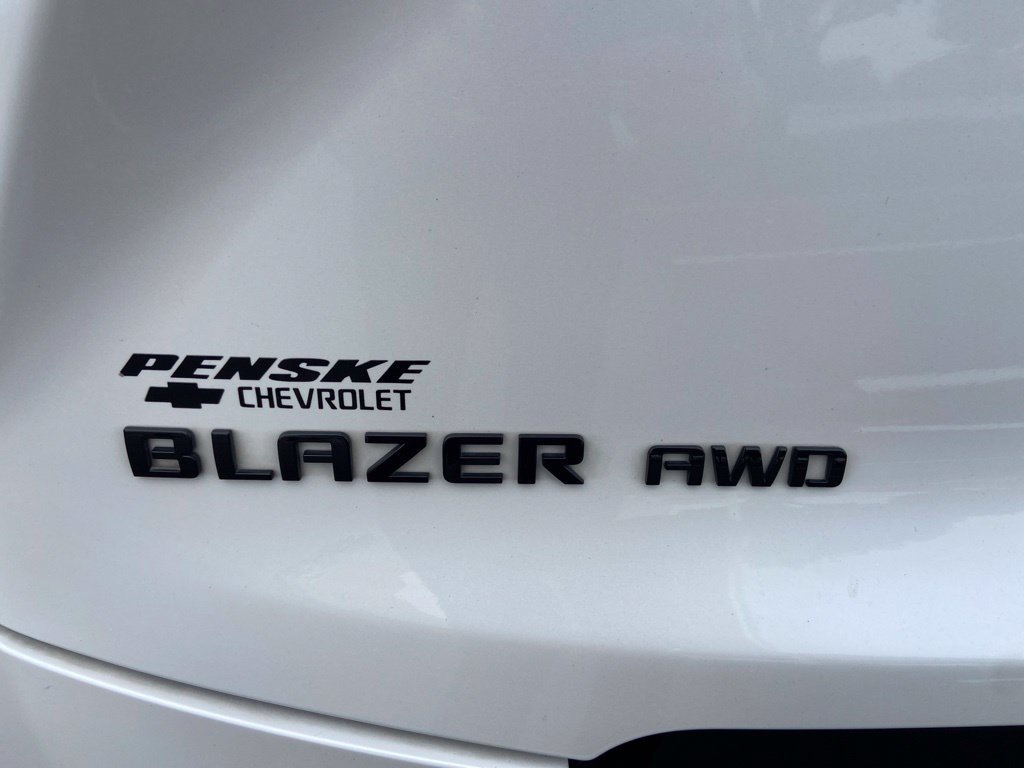 Used 2024 Chevrolet Blazer RS w/ Driver Confidence II Package AWD/4WD image 12