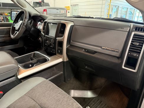 Certified 2017 RAM 1500 Big Horn AWD/4WD image 9