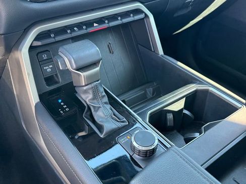 Used 2022 Toyota Tundra Limited image 24