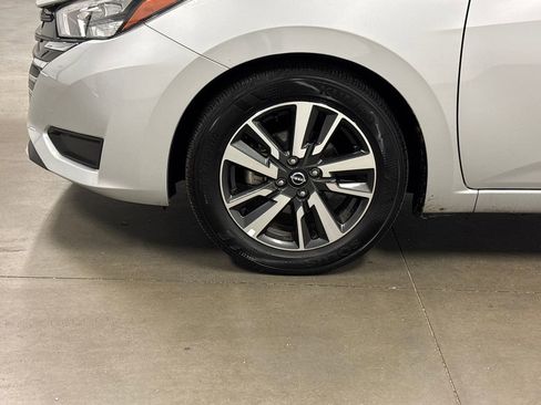 Used 2025 Nissan Versa SV FWD image 11