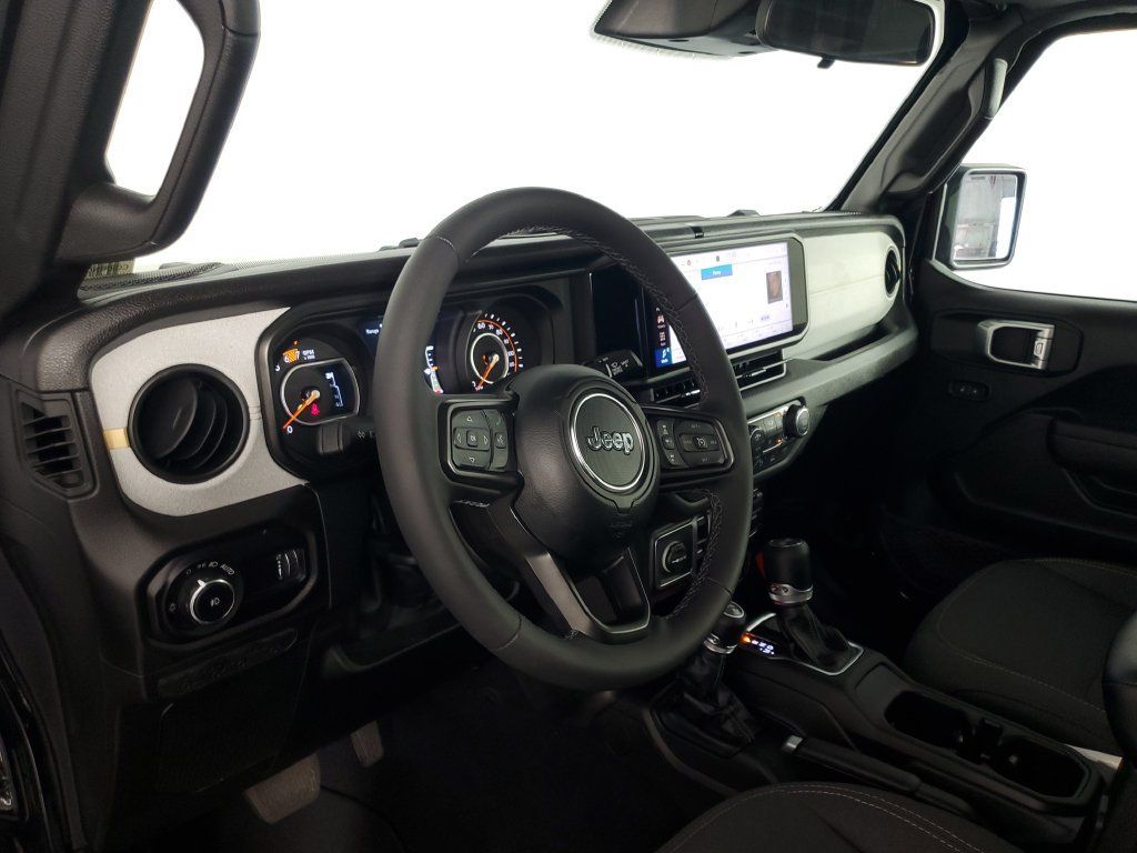 Used 2026 Jeep Wrangler Unlimited Sport AWD/4WD image 11