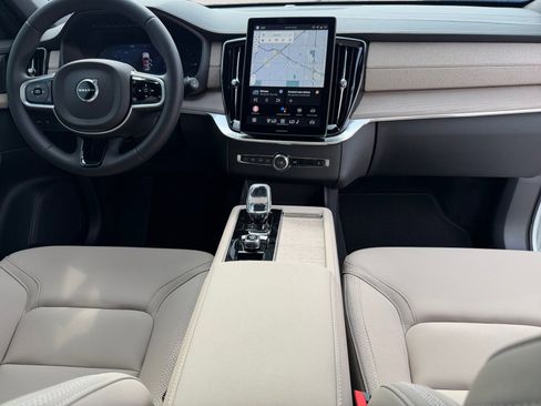 New 2026 Volvo XC90 T8 Plus image 10