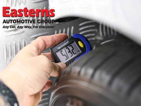 Used 2023 Tesla Model 3 Standard Range image 22