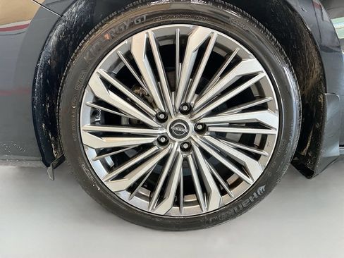 Used 2024 Nissan Altima 2.5 SL AWD/4WD image 33