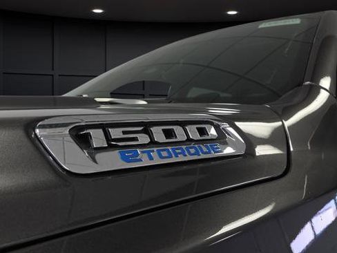 New 2026 RAM 1500 4x4 Crew Cab image 39