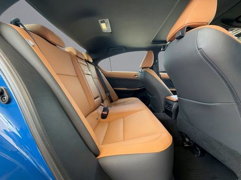 Used 2023 Lexus IS 300 w/ Comfort Package RWD image 17