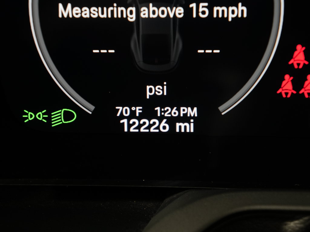 Certified 2025 Porsche 911 Carrera w/ Premium Package RWD image 31