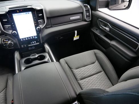 New 2026 RAM 1500 Big Horn AWD/4WD image 16