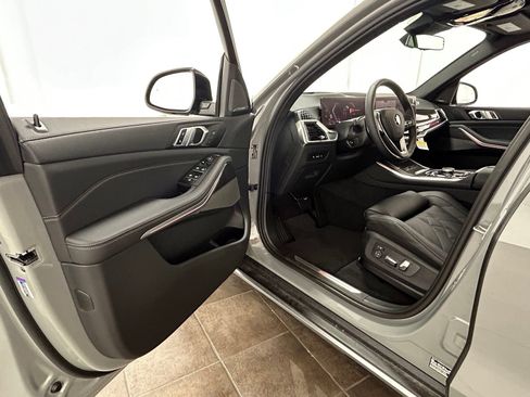 Used 2025 BMW X5 xDrive40i w/ Parking Assistance Package AWD/4WD image 24