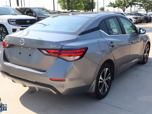 Used 2023 Nissan Sentra SV FWD image 3
