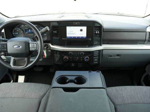 Used 2025 Ford F350 XLT AWD/4WD image 5