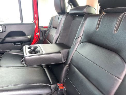 Certified 2021 Jeep Wrangler Unlimited Sahara w/ Cold Weather Group image 11