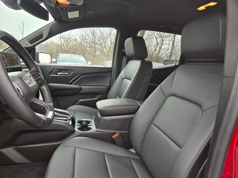 New 2025 GMC Canyon Elevation w/ Convenience Package image 16