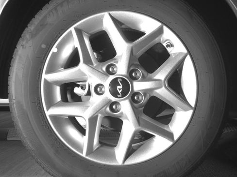 Used 2025 Kia Soul LX w/ LX Technology Package FWD image 15