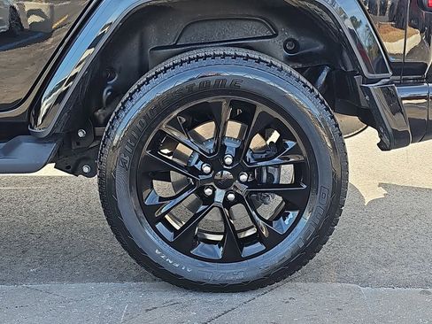 Used 2023 Jeep Wrangler Altitude image 38