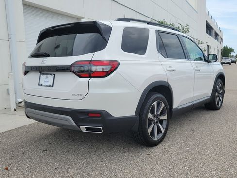 Certified 2025 Honda Pilot Elite image 6