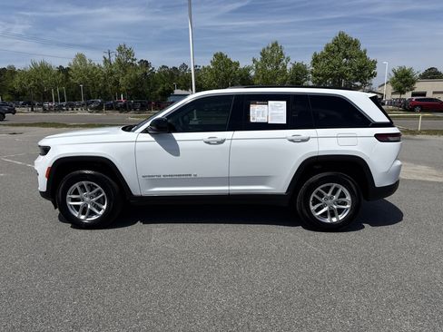 Used 2025 Jeep Grand Cherokee Laredo X image 6