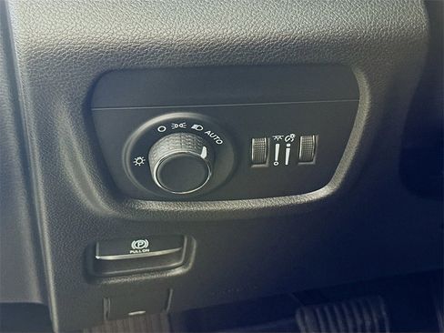 Used 2023 Jeep Grand Cherokee Altitude image 21