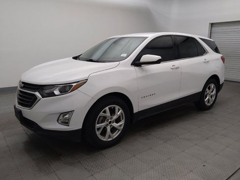 Used 2020 Chevrolet Equinox LT FWD image 2
