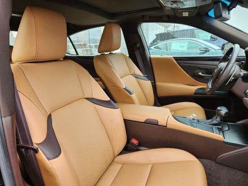 Used 2020 Lexus ES 350 w/ Premium Package image 16