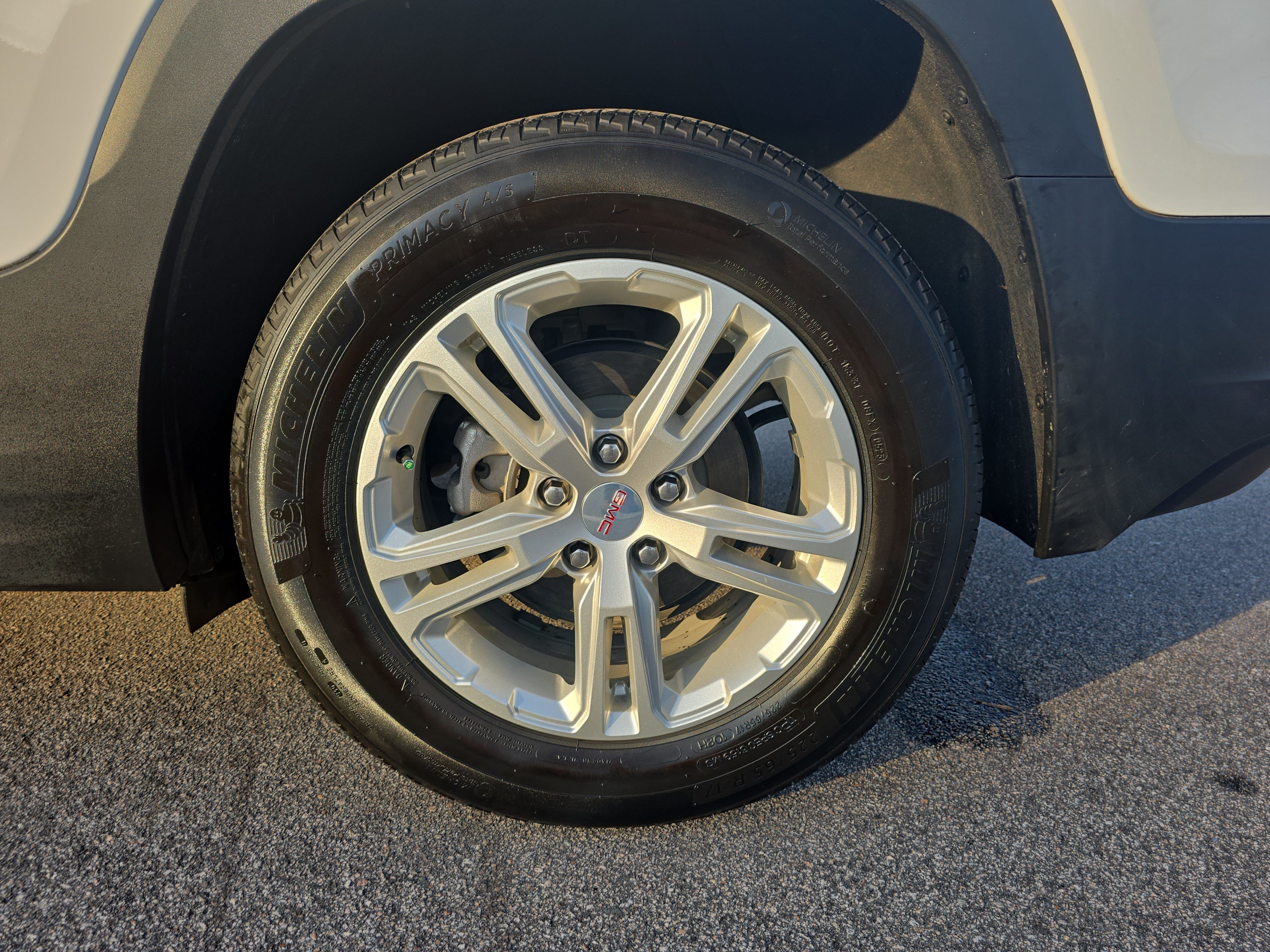 Used 2023 GMC Terrain SLE w/ Driver Convenience Package FWD image 31