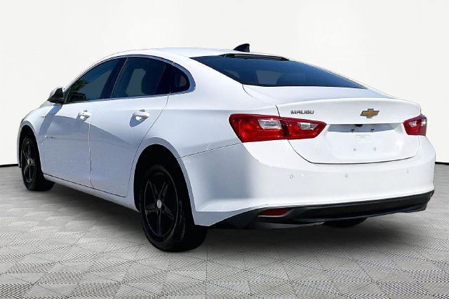 Used 2025 Chevrolet Malibu LS FWD image 4
