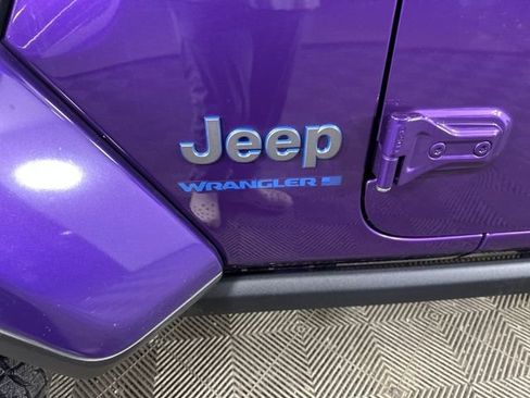 Used 2023 Jeep Wrangler Unlimited Rubicon 4xe w/ Cold Weather Group image 10