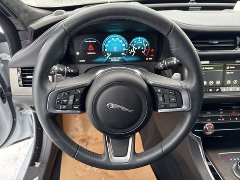 Used 2020 Jaguar XF Checkered Flag image 12