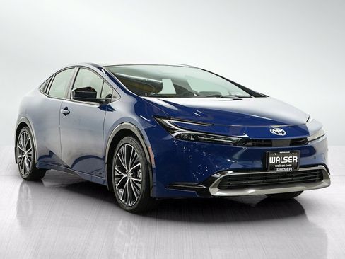 Used 2024 Toyota Prius XLE AWD/4WD image 7