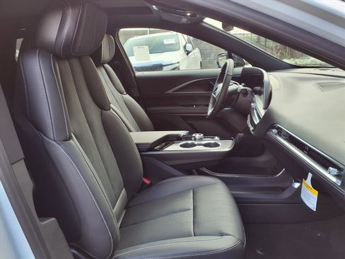 Used 2026 Cadillac Lyriq Sport image 6