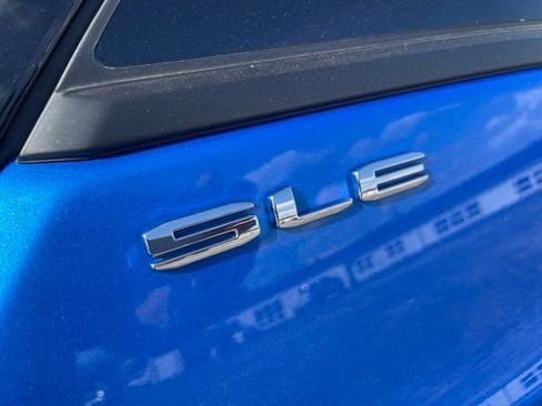 Used 2024 GMC Terrain SLE image 35