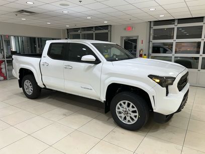 New 2025 Toyota Tacoma SR5