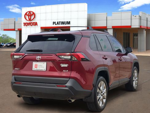 Used 2024 Toyota RAV4 XLE Premium image 5