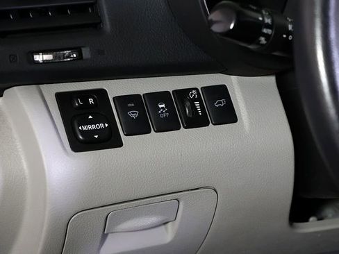 Used 2012 Toyota Highlander SE w/ Tow Pkg AWD/4WD image 24