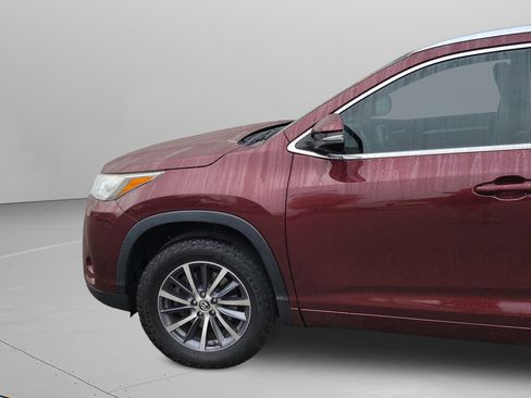 Used 2017 Toyota Highlander XLE image 19