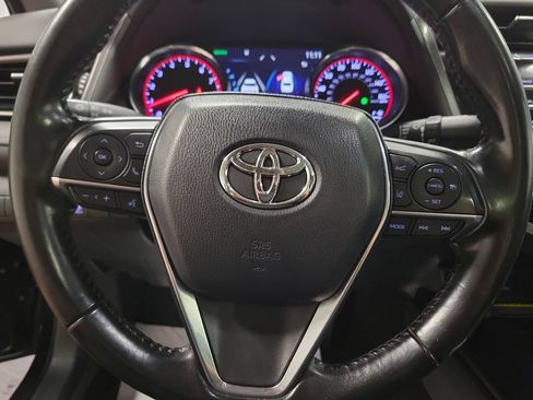 Used 2020 Toyota Camry XSE FWD image 18