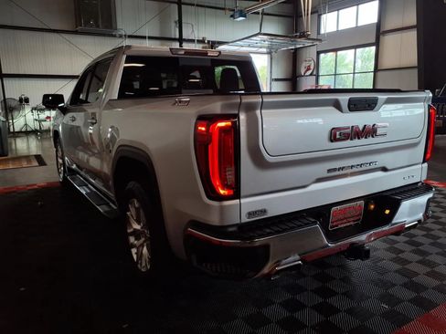 Used 2020 GMC Sierra 1500 SLT w/ SLT Premium Package AWD/4WD image 5