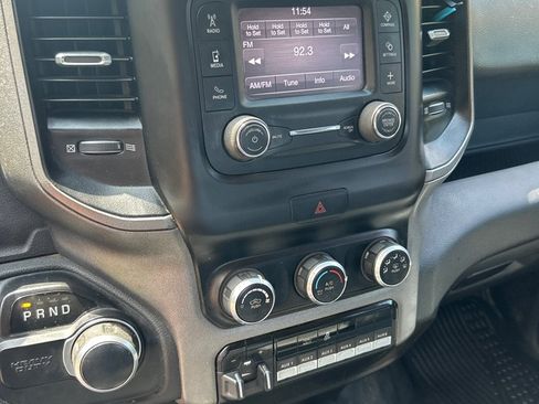 Used 2020 RAM 2500 Tradesman w/ Chrome Appearance Group AWD/4WD image 12