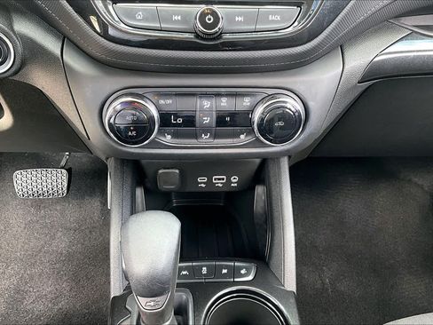 Used 2023 Chevrolet TrailBlazer LT w/ Convenience Package FWD image 32