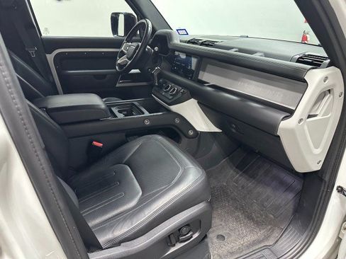 Used 2020 Land Rover Defender 110 HSE AWD/4WD image 20