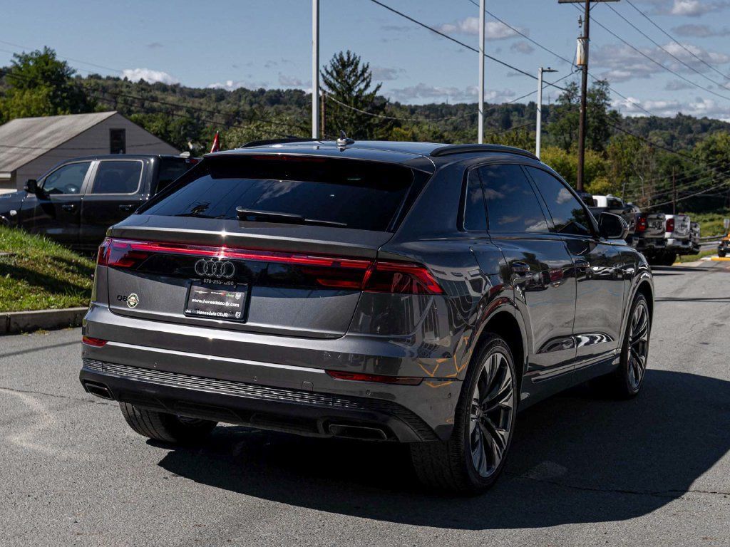 Used 2025 Audi Q8 Premium Plus AWD/4WD image 4