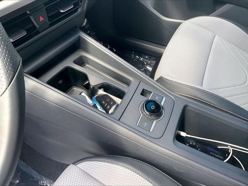 New 2026 Volkswagen Tiguan SE R-Line AWD/4WD image 14